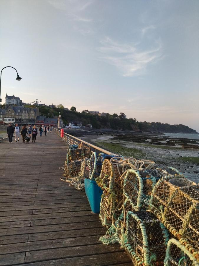 La Porte Bleue Cancale Exterior photo